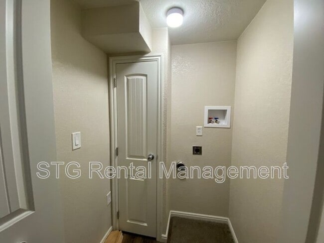 Building Photo - 145 E 500 S