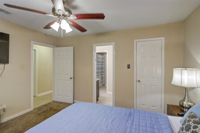 Building Photo - 6614 Winkleman Rd