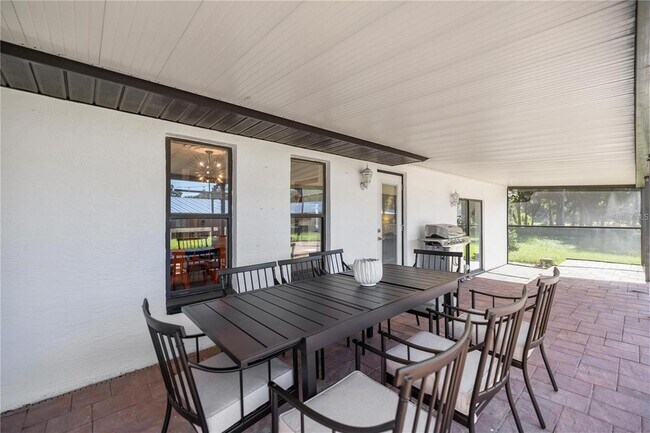 Building Photo - 10380 NW 21 St