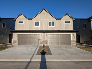Building Photo - 4617 Highgarden Wy