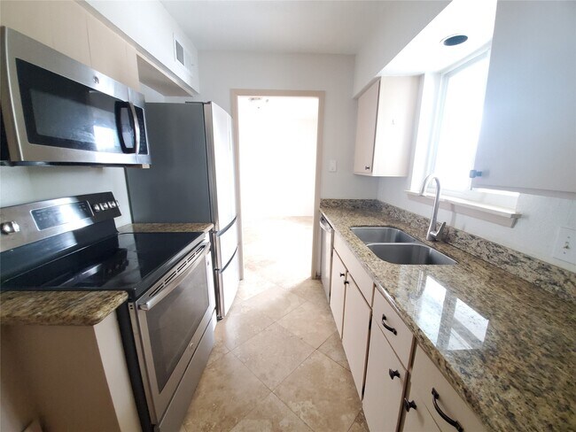 Building Photo - 4040 San Felipe St