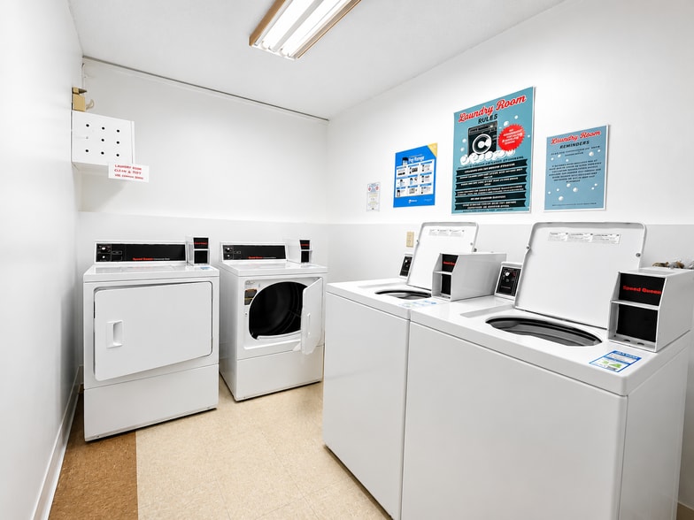 Laundry Room - 1299 Cordova St