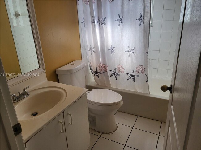 Building Photo - 820 NE 212th Terrace