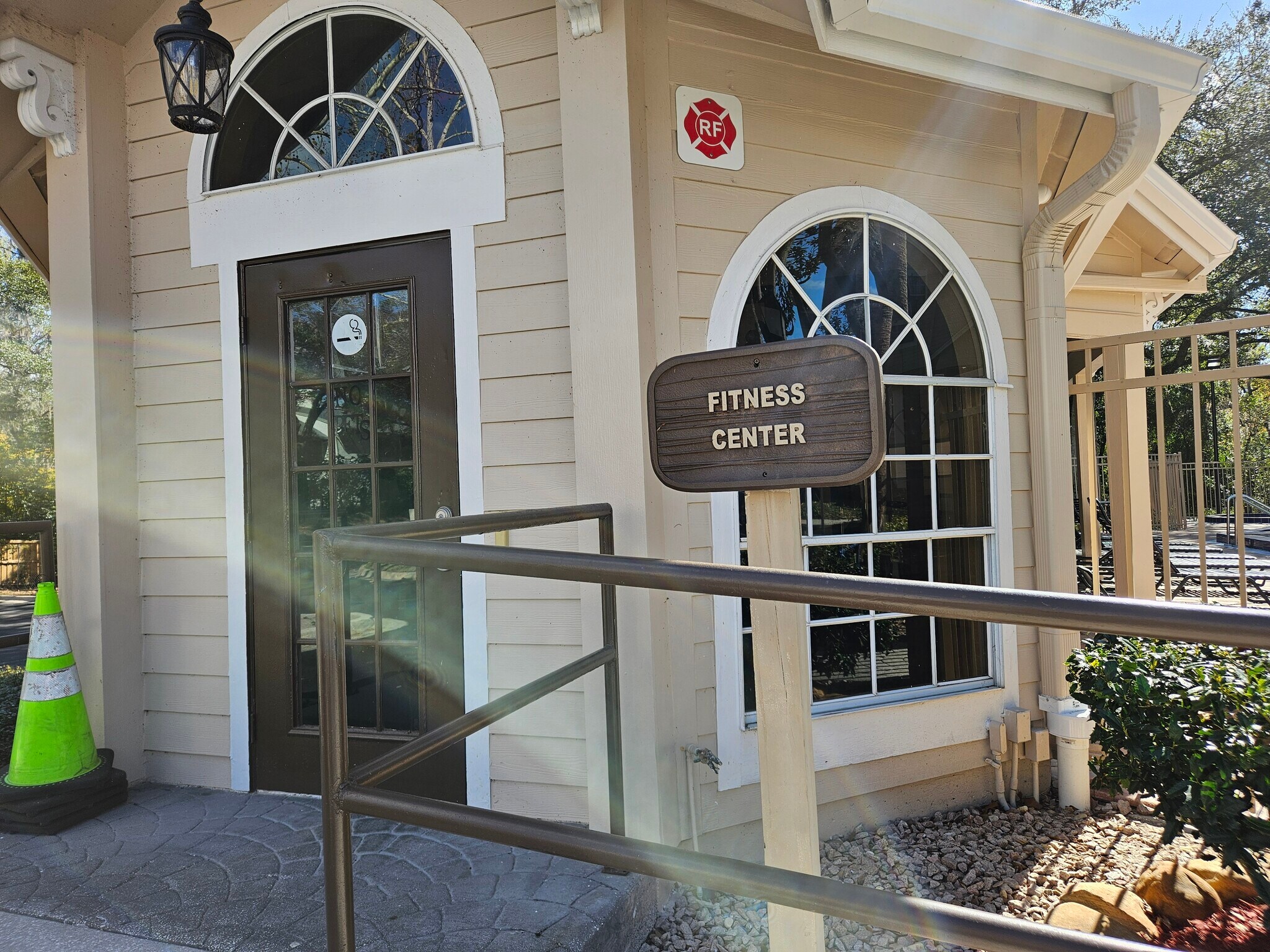 Building Photo - 682 Youngstown Pky