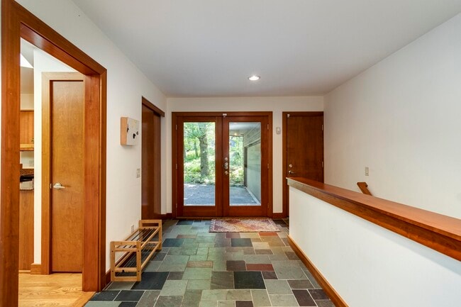 Building Photo - 6002 Hammersley Rd