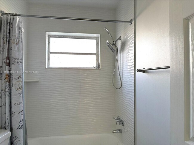 Building Photo - 1450 Atlantic Shores Blvd