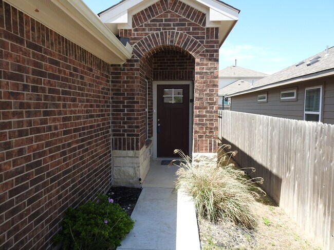 Building Photo - 621 Callahan Ln
