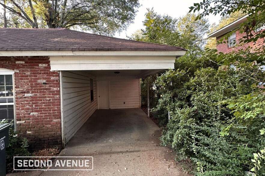 Building Photo - 4477 Yale Rd