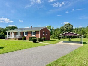 Building Photo - Southern Charm