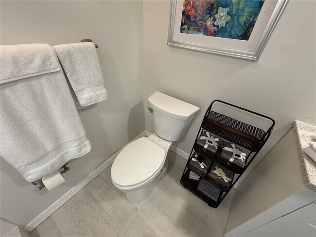 Building Photo - 5720 13th Ave N