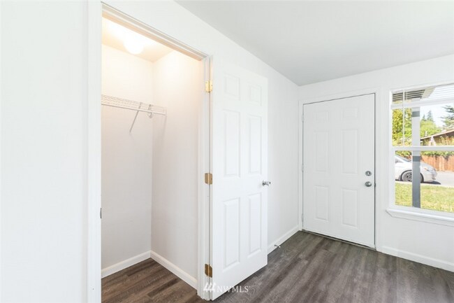 Building Photo - 1744 N Rainier Ave