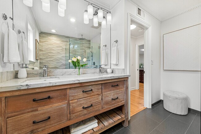 Building Photo - West San Jose home four bedrooms three baths with separate bedroom and full bath