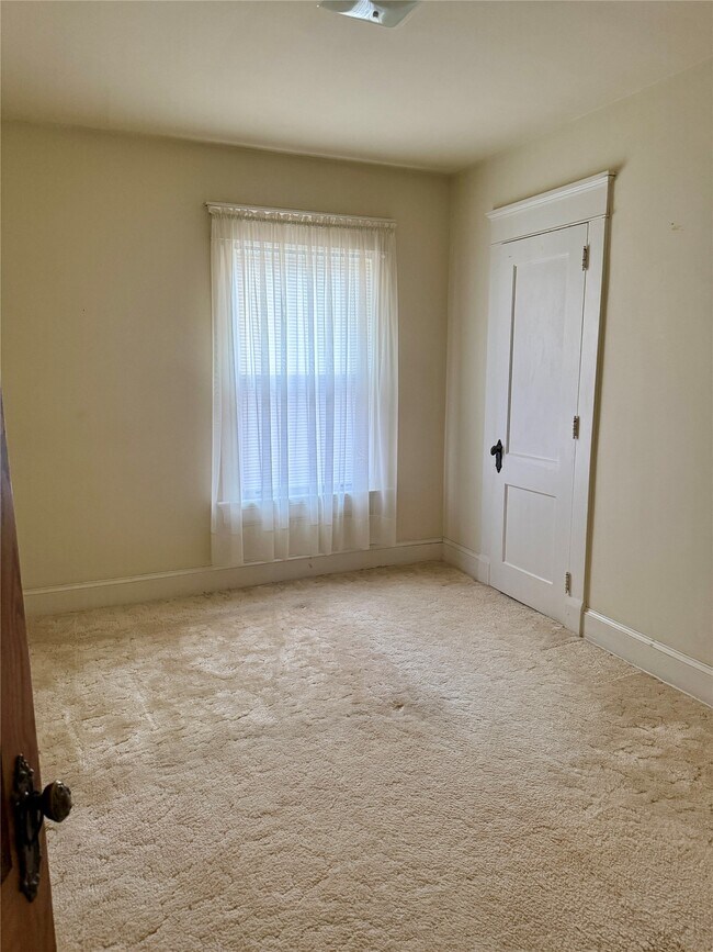 Building Photo - 51 Mill St