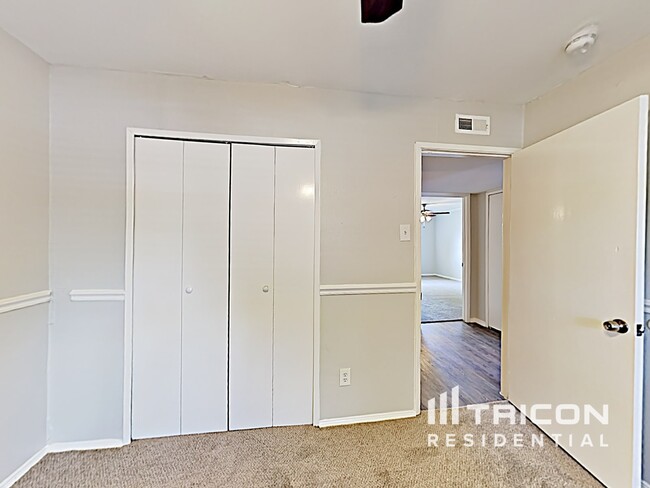 Building Photo - 4137 Salem Dr