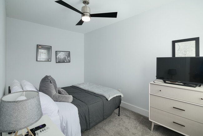 Building Photo - 2223 Taggert St