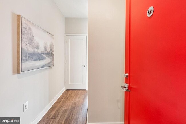 Building Photo - 989 S Buchanan St