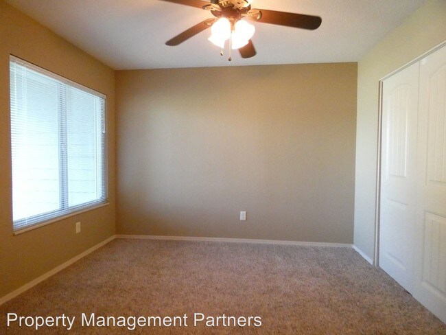 Building Photo - 2 br, 1 bath House - 10011 E Boston #104