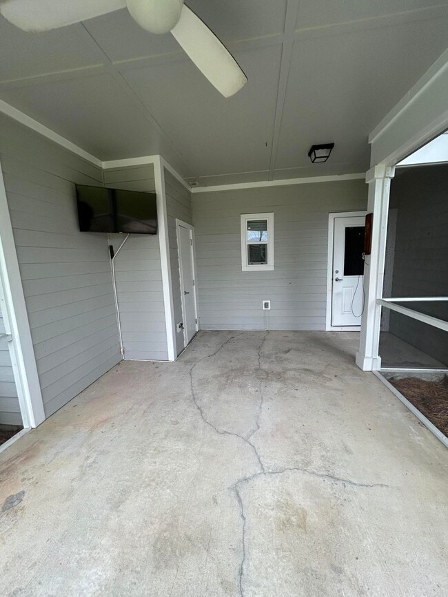 Building Photo - 147 N Sand Palm Rd