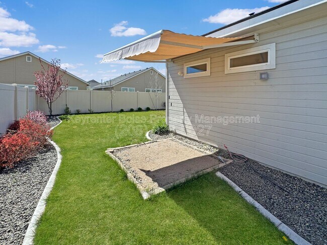 Building Photo - 3791 E Hags Head St