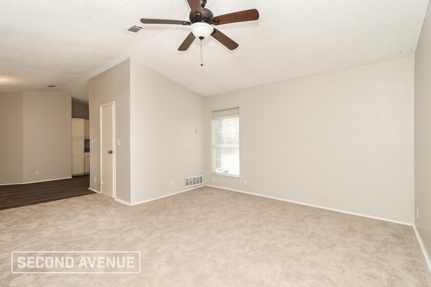 Building Photo - 127 Woodhill St