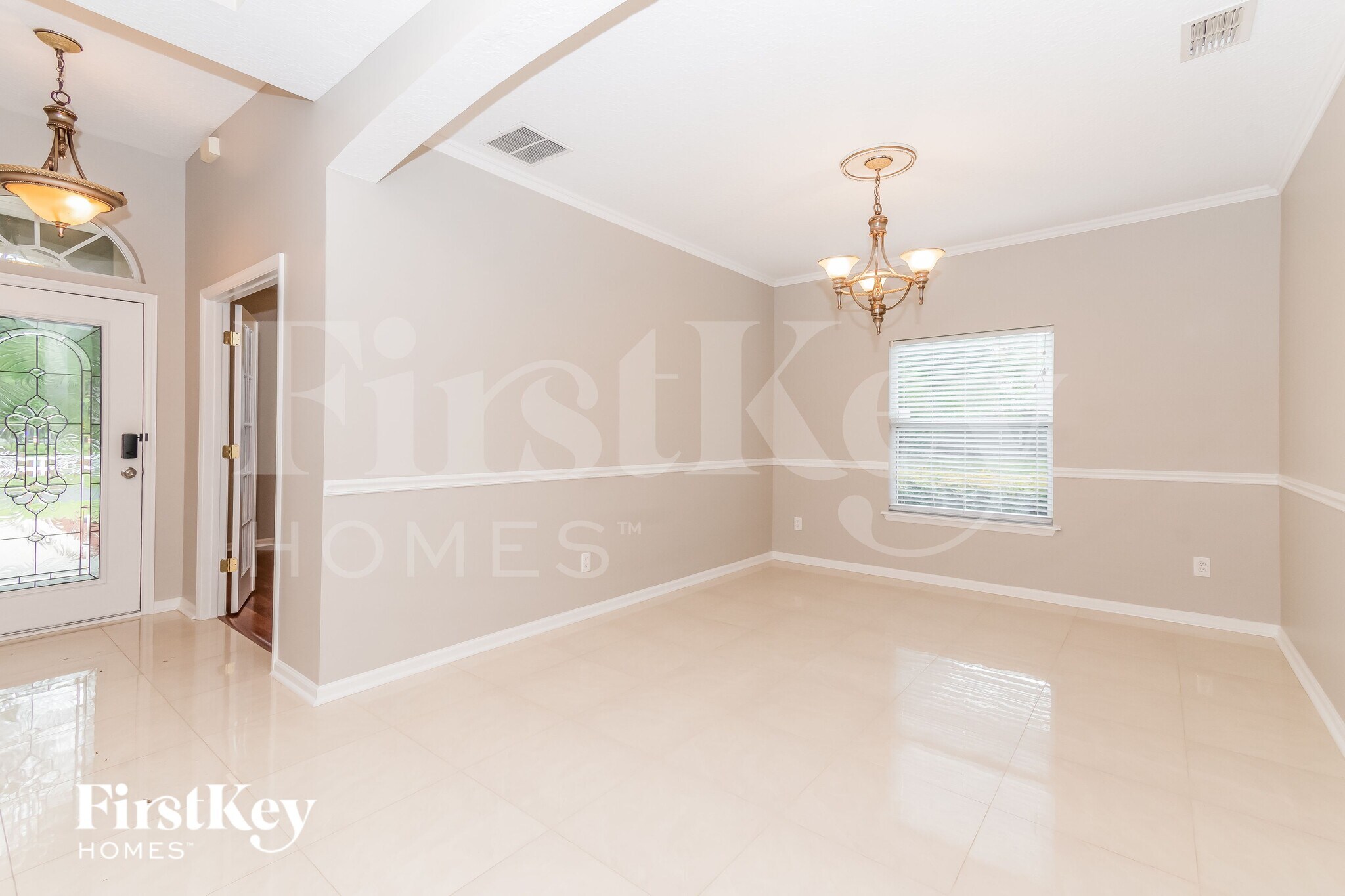 Building Photo - 2970 Thorncrest Dr