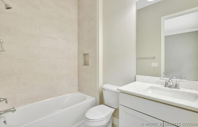 Building Photo - 15684 Goldfinch Cir