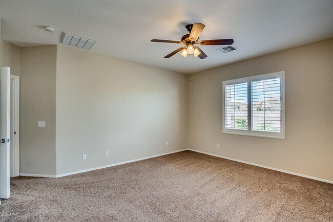 Building Photo - 17610 W Port Royale Ln