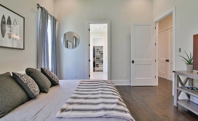 Building Photo - 304 Catalina Ln