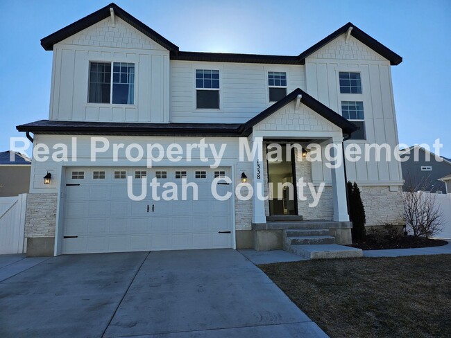 Building Photo - Large Home on Arrowhead Trail