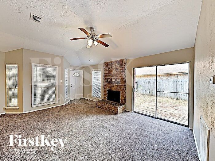 Building Photo - 23059 Banquo Dr