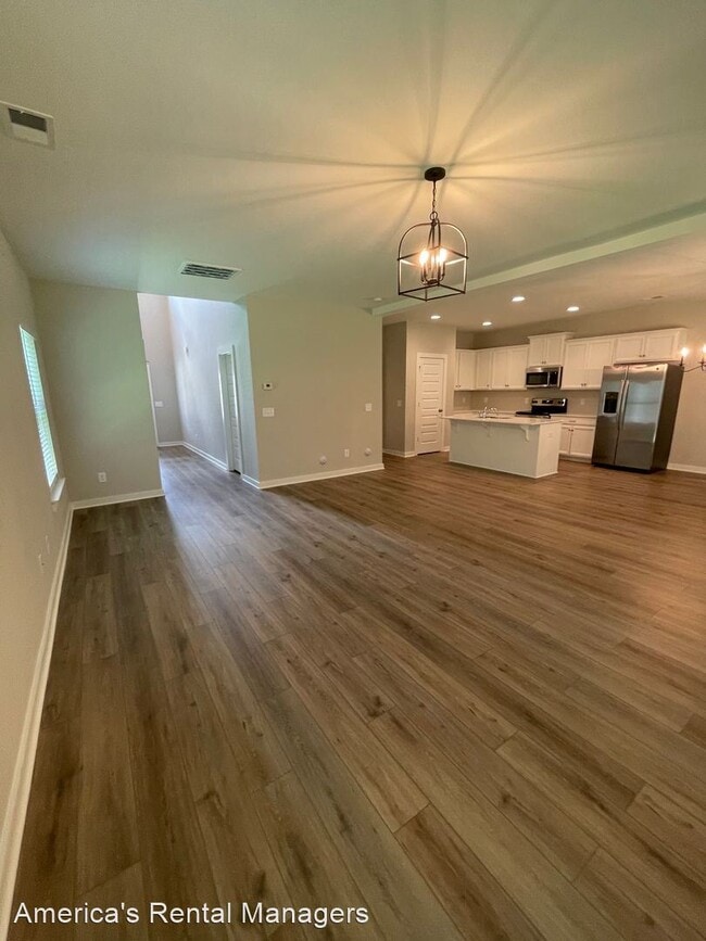 Building Photo - 4 br, 2.5 bath House - 329 Shiloh Creek Drive