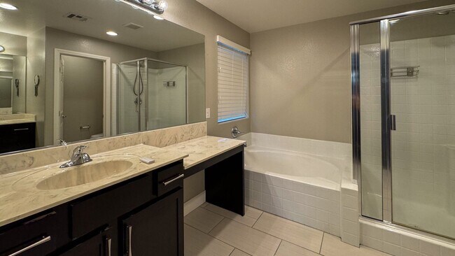 Building Photo - 4-bed, 2.5 bath, 2,498 sq ft home in Mount...