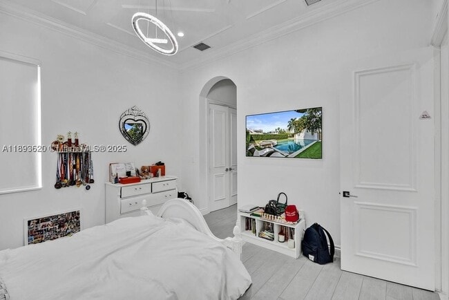 Building Photo - 1516 Island