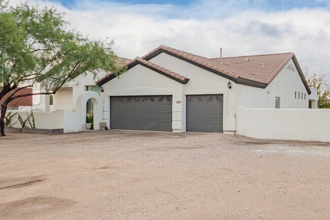 Building Photo - 10335 N Tall Cotton Dr