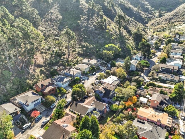 Building Photo - 280 Angelita Ave