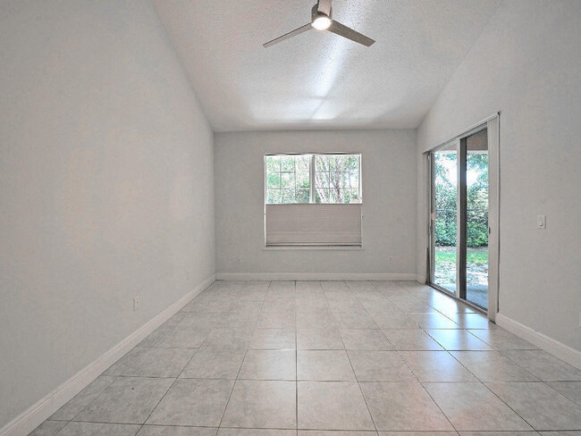 Building Photo - 1645 Baseline Ln