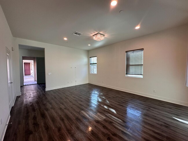 Building Photo - 15852 Ellington Wy