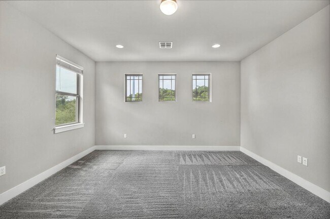 Building Photo - 12909 Mitica Dr