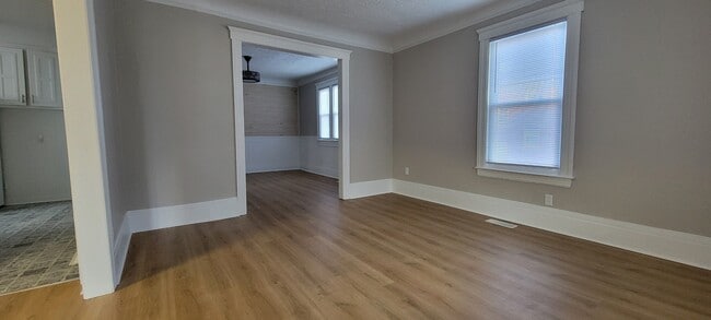 Building Photo - 68 E James St