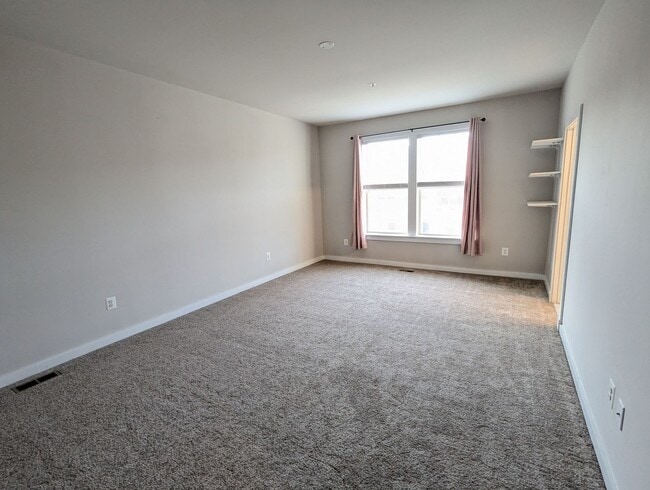 Building Photo - 1129 Lawler Dr