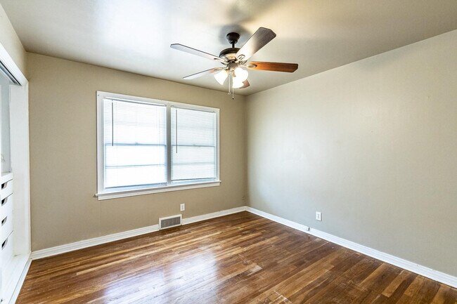 Building Photo - 3708 27th St