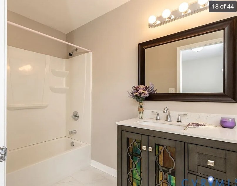 Building Photo - 6103 Hermitage Rd