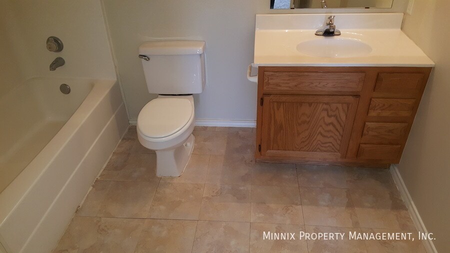 Building Photo - 2713 109th St