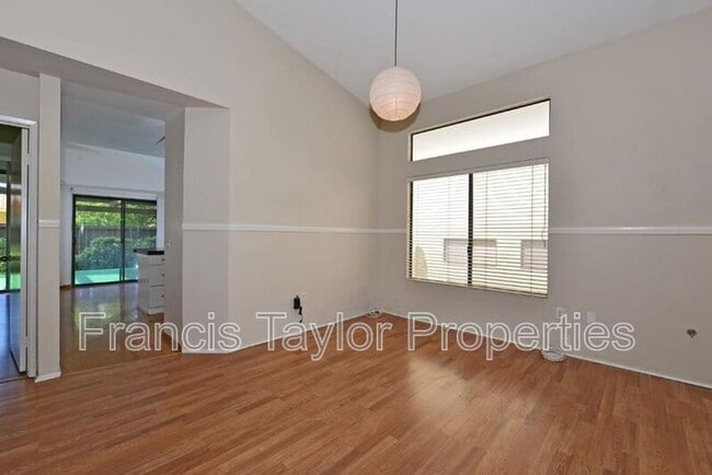 Building Photo - 11893 Caminito Ryone