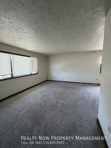 Building Photo - 21252 Goller Ave