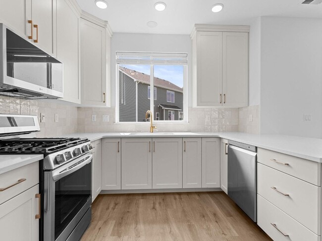 Building Photo - 2986 Sydney Dr