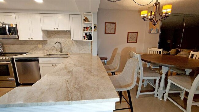 Building Photo - 367 S Federal Hwy