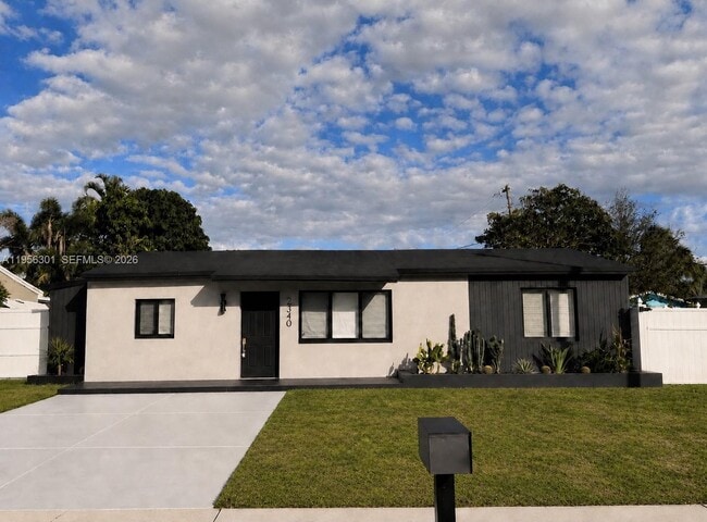 Building Photo - 2340 SW 42nd Way