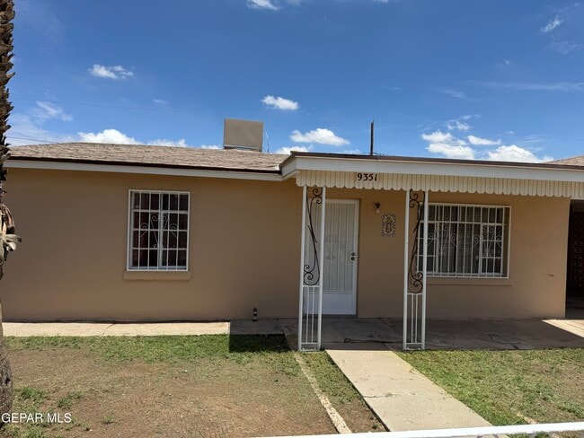 Building Photo - 9351 Carranza Dr