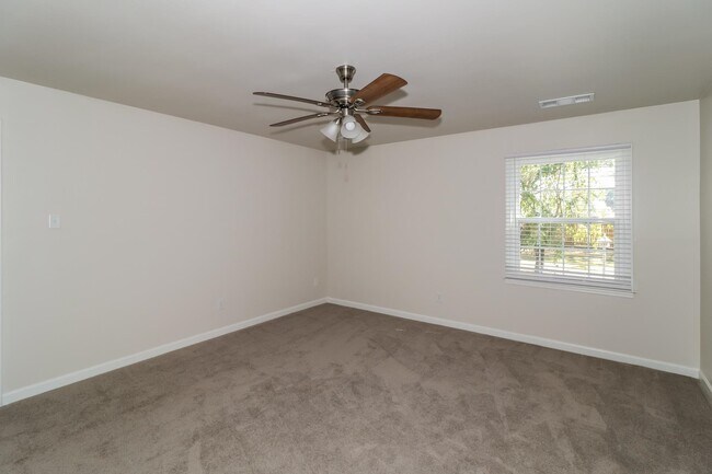 Building Photo - 109 W Pecan Valley St